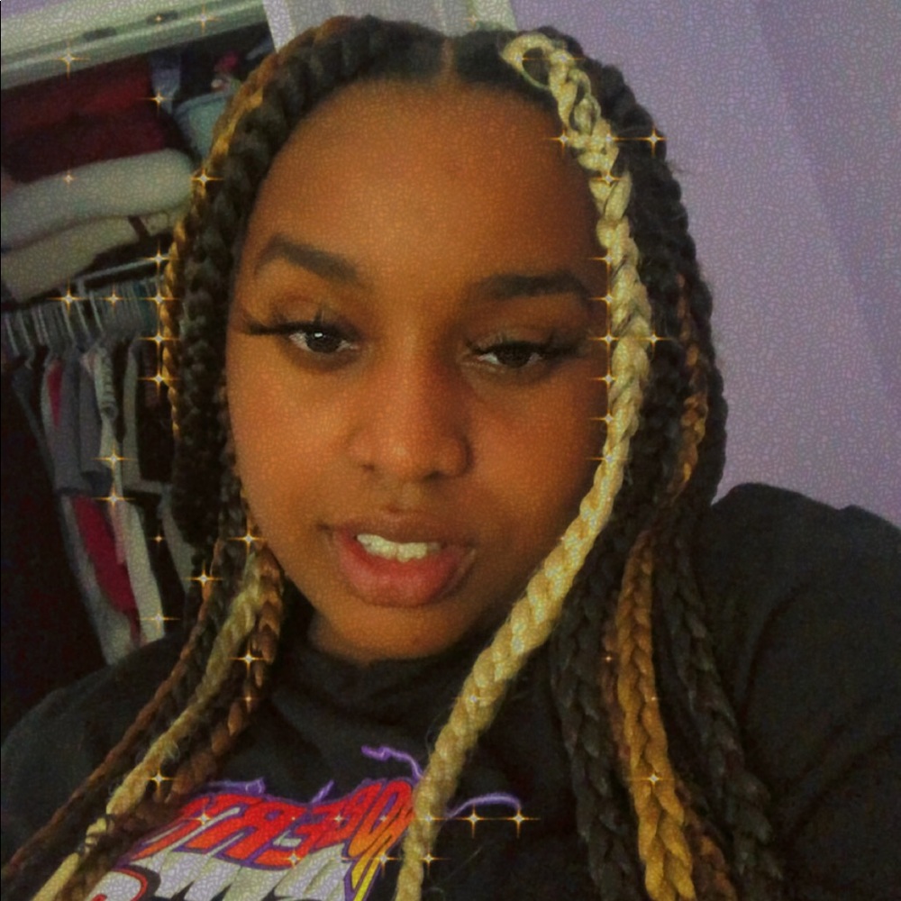 Meet your Posher, Aniya